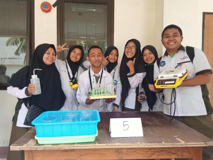 SMK SMAK Makassar menjadi juara umum lomba Alkali Contest di UNAIM  tingkat SMA/SMK/MA Se-Sulserbar